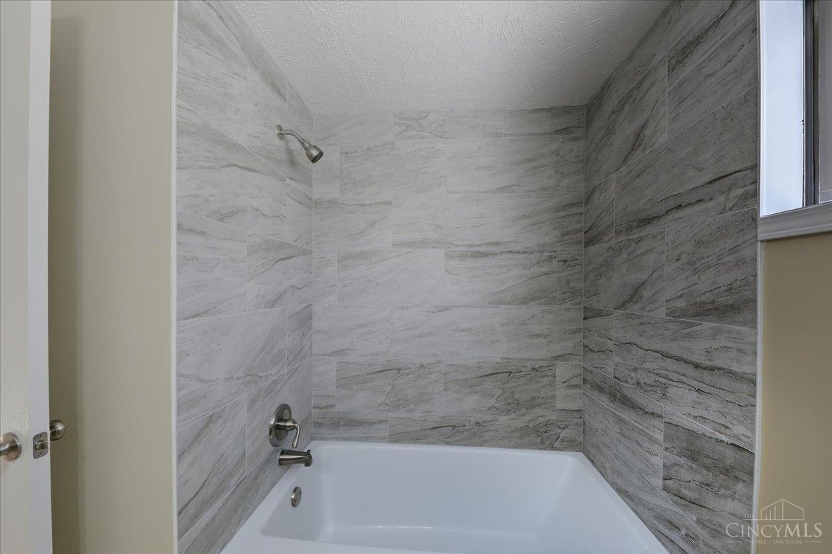 12130 Lakefront Drive, Paint Twp, OH, 45133