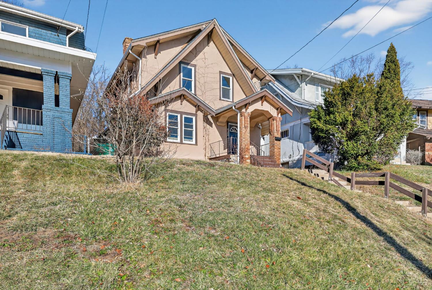 Homes for sale in Cincinnati, OH | 4340 W 8th St, Cincinnati, OH 45205 | MLS# 1865879