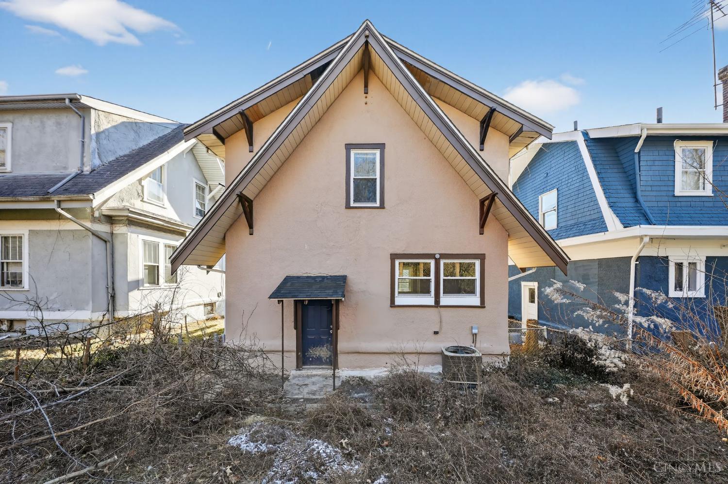 Photo 3 of Sale Pending at 4340 W 8th Street, Cincinnati, OH 45205 | MLS# 1865879 | Listing updated on 2026-10-26