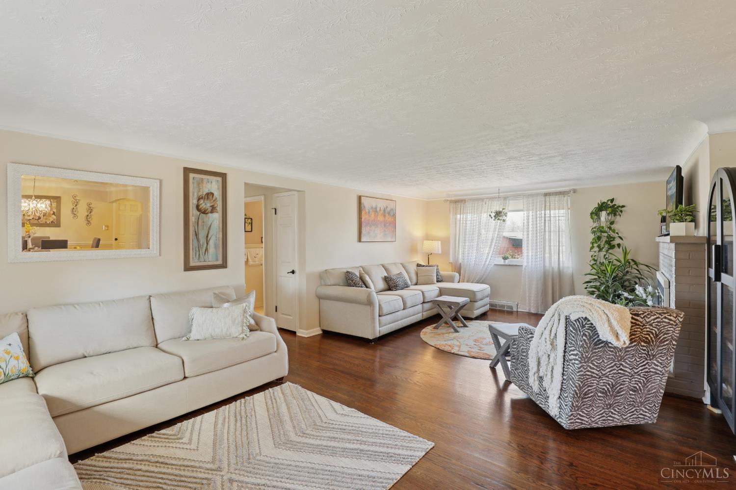 Homes for sale in Miami Twp, OH | 5695 Mellie Ln, Miami Twp, OH 45150 | MLS# 1867064