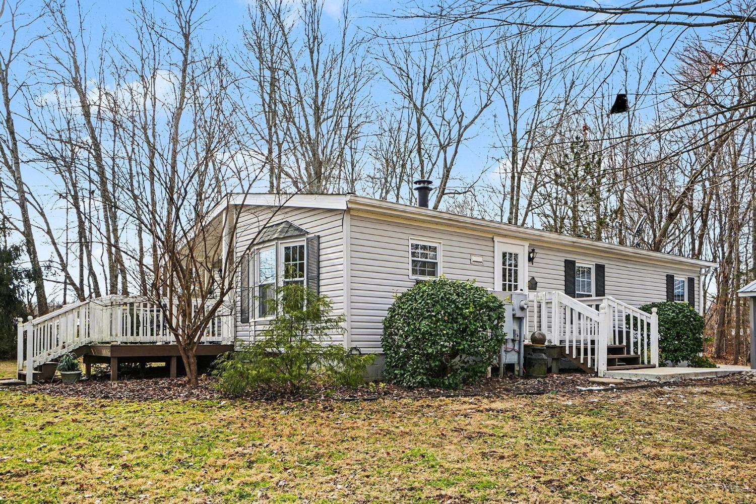 Homes for sale in Williamsburg, OH | 1571 Crosstown Rd, Williamsburg, OH 45176 | MLS# 1866987