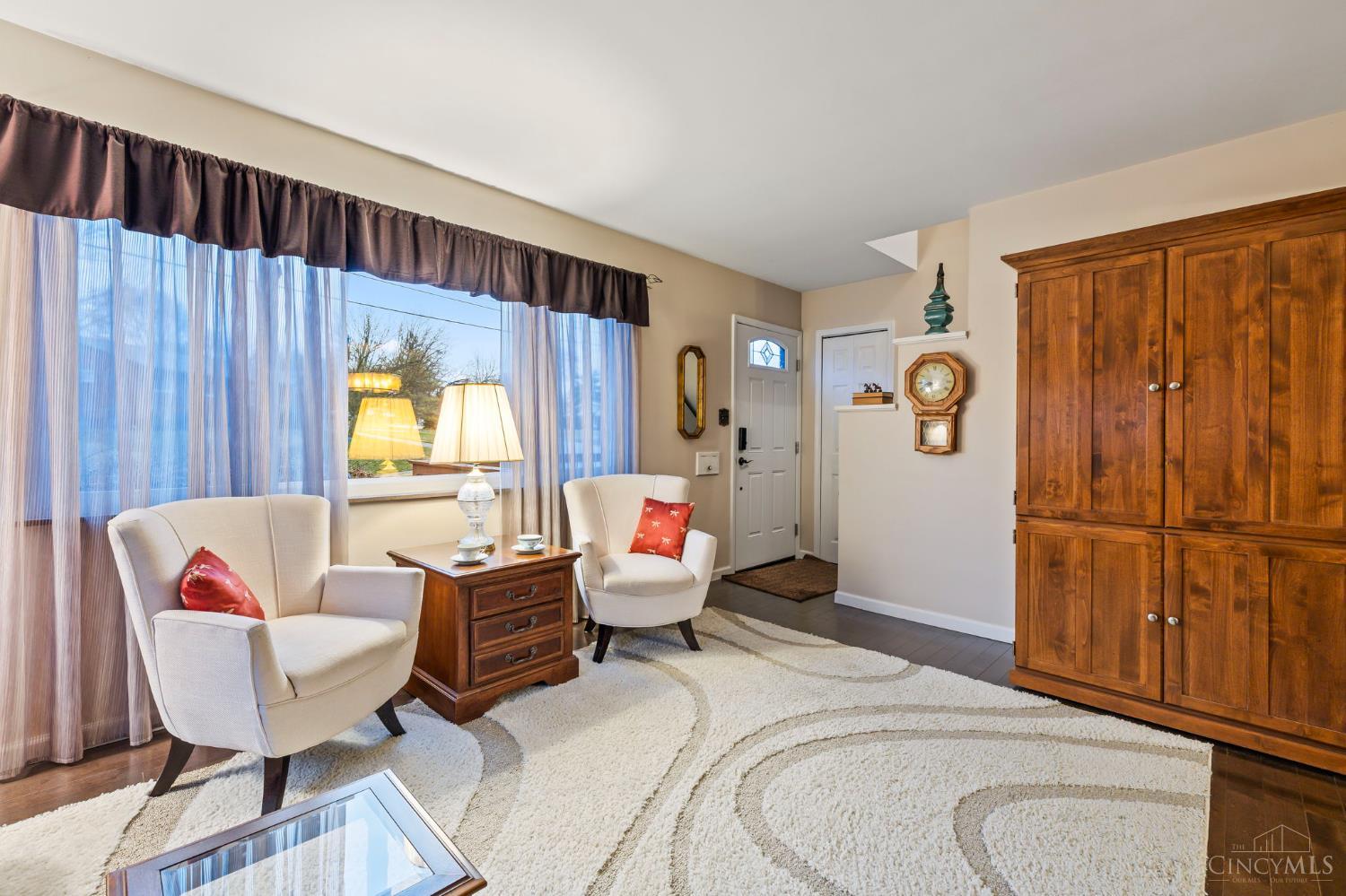 Homes for sale in Delhi Twp, OH | 5361 Pembina Dr, Delhi Twp, OH 45238 | MLS# 1867365