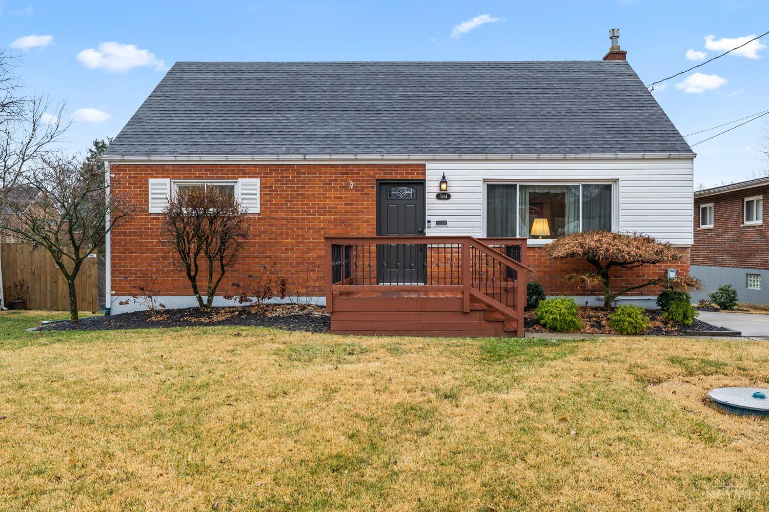 Homes for sale in Delhi Twp, OH | 5361 Pembina Dr, Delhi Twp, OH 45238 | MLS# 1867365