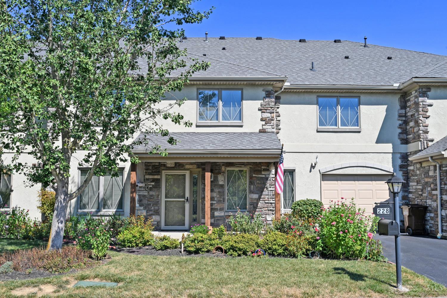 Homes for sale in Springdale, OH | 228 Edinburgh Ln, Springdale, OH 45246 | MLS# 1867454