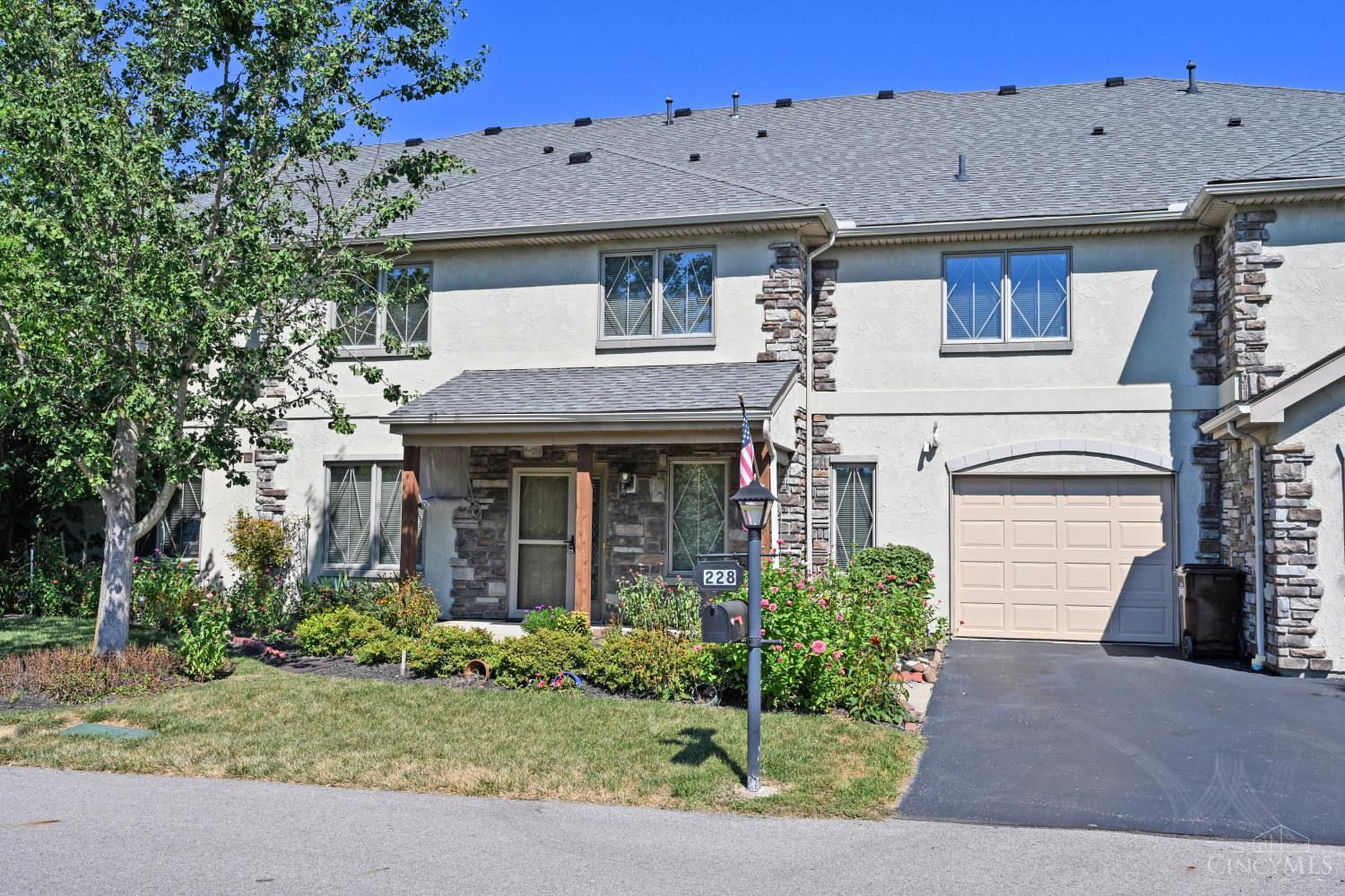 Homes for sale in Springdale, OH | 228 Edinburgh Ln, Springdale, OH 45246 | MLS# 1867454