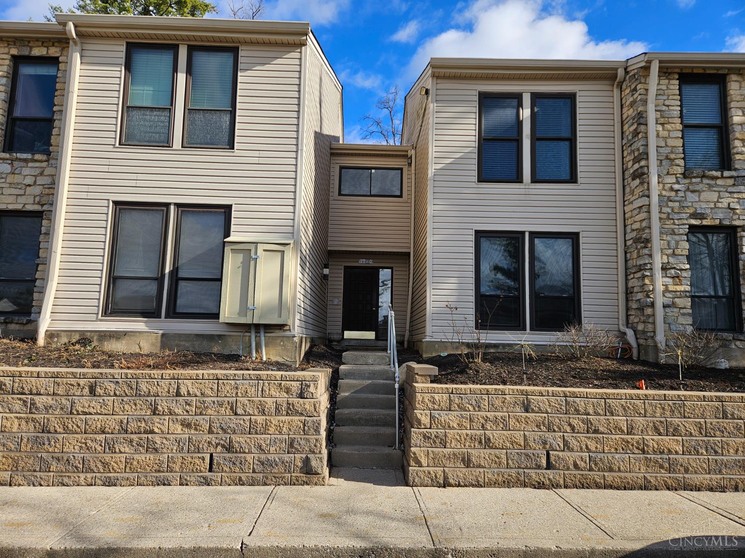 Homes for sale in Sycamore Twp, OH | 7280 E Galbraith Rd #B, Sycamore Twp, OH 45243 | MLS# 1867096