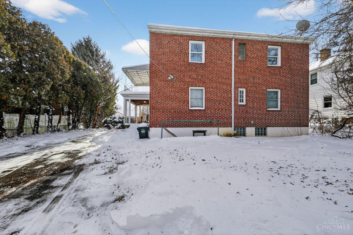 3rd image of 1936 Waltham Ave, North College Hill, OH 45239