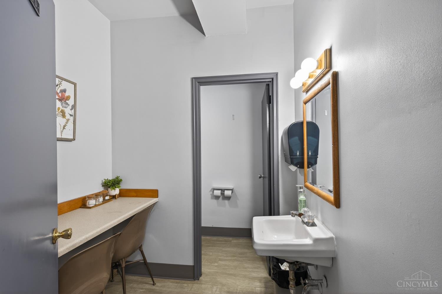 2639 Erie Avenue #204, Cincinnati, OH, 45208 — photo 14