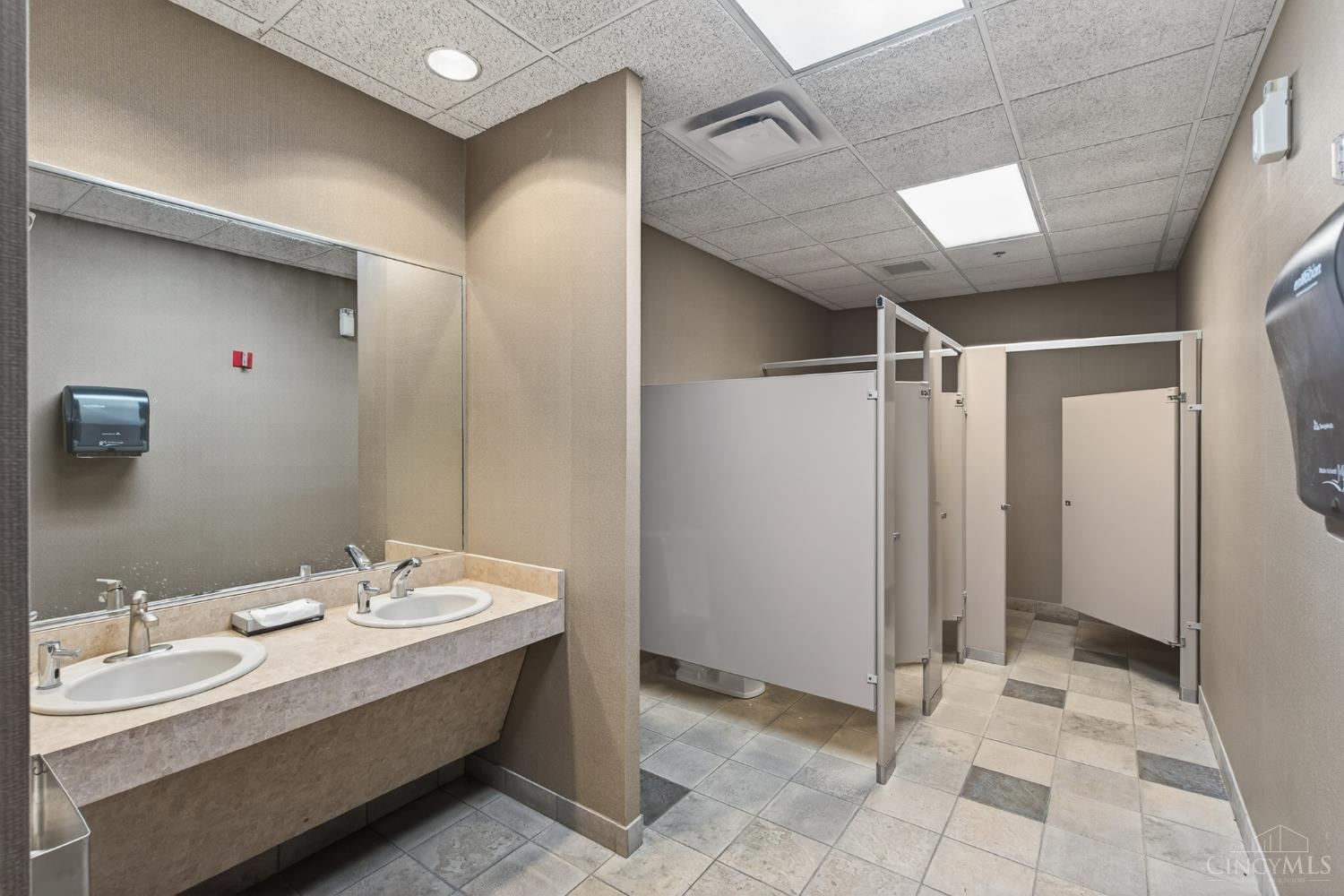 10641 Techwoods Circle, Blue Ash, OH, 45242 — photo 41