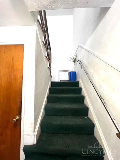 Homes for sale in Golf Manor, OH | 2344 Losantiville Ave, Golf Manor, OH 45237 | MLS# 1868116