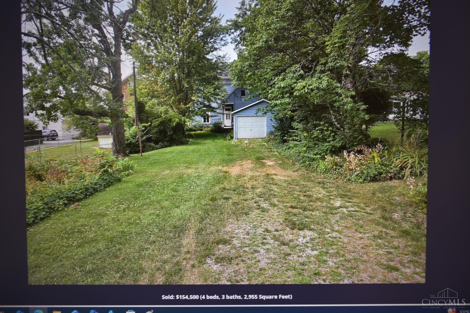 Photo 4 of Sale Pending at 332 W Walnut St, Hillsboro, OH 45133 | MLS# 1867034 | Listing updated on 2026-10-09