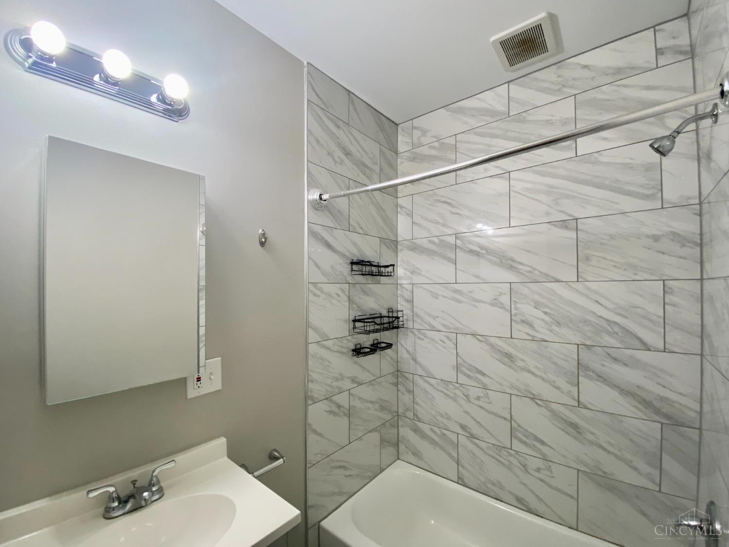 1029 Dana Avenue, Cincinnati, OH, 45229 — photo 38