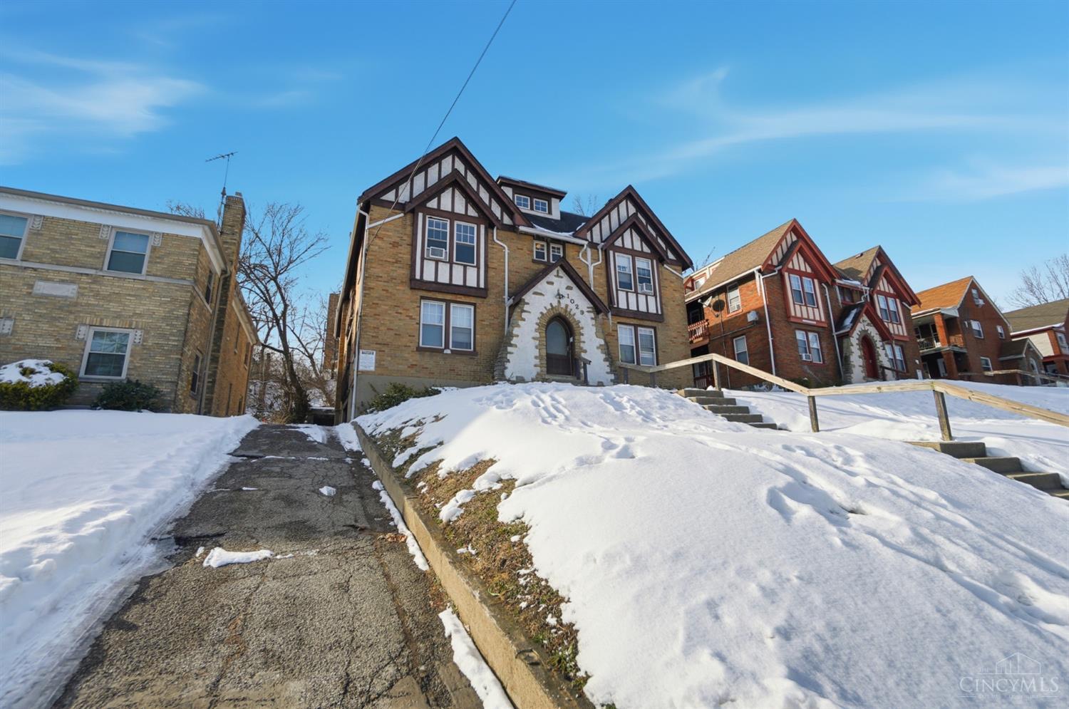 1029 Dana Avenue, Cincinnati, OH, 45229 — photo 3