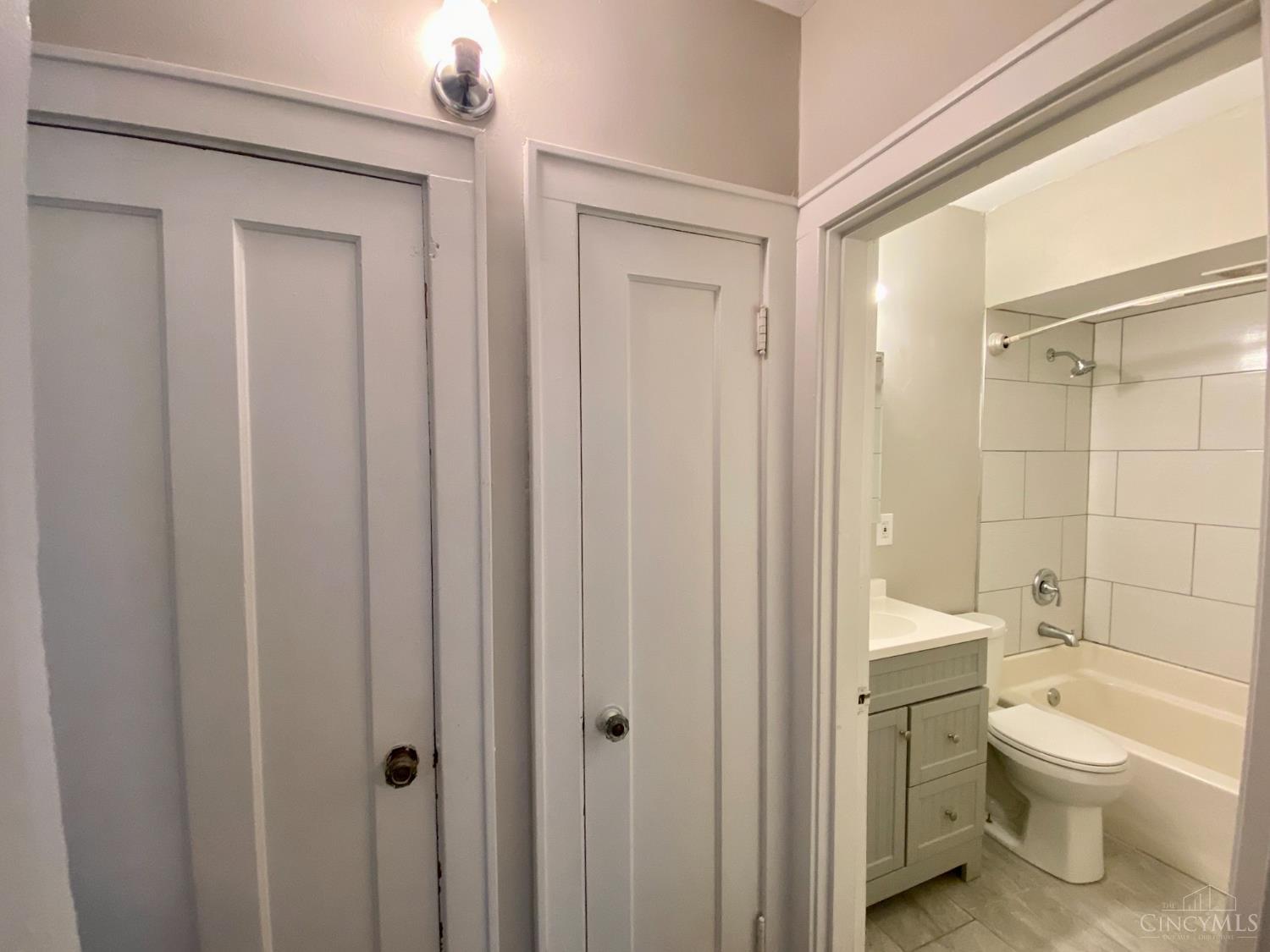 1029 Dana Avenue, Cincinnati, OH, 45229 — photo 27