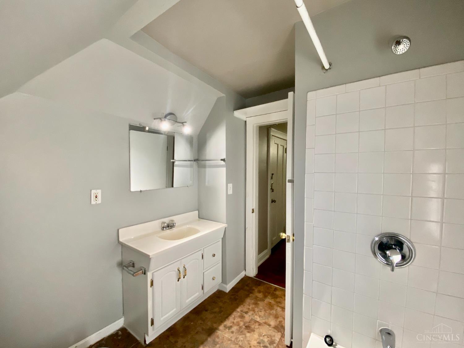 1025 Dana Avenue, Cincinnati, OH, 45229 — photo 42