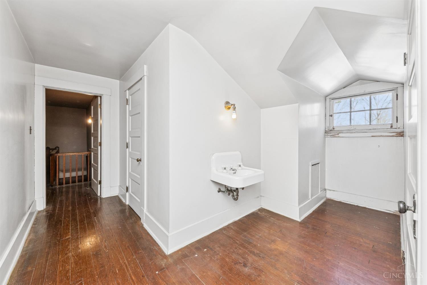 95 E Fountain Avenue, Glendale, OH, 45246