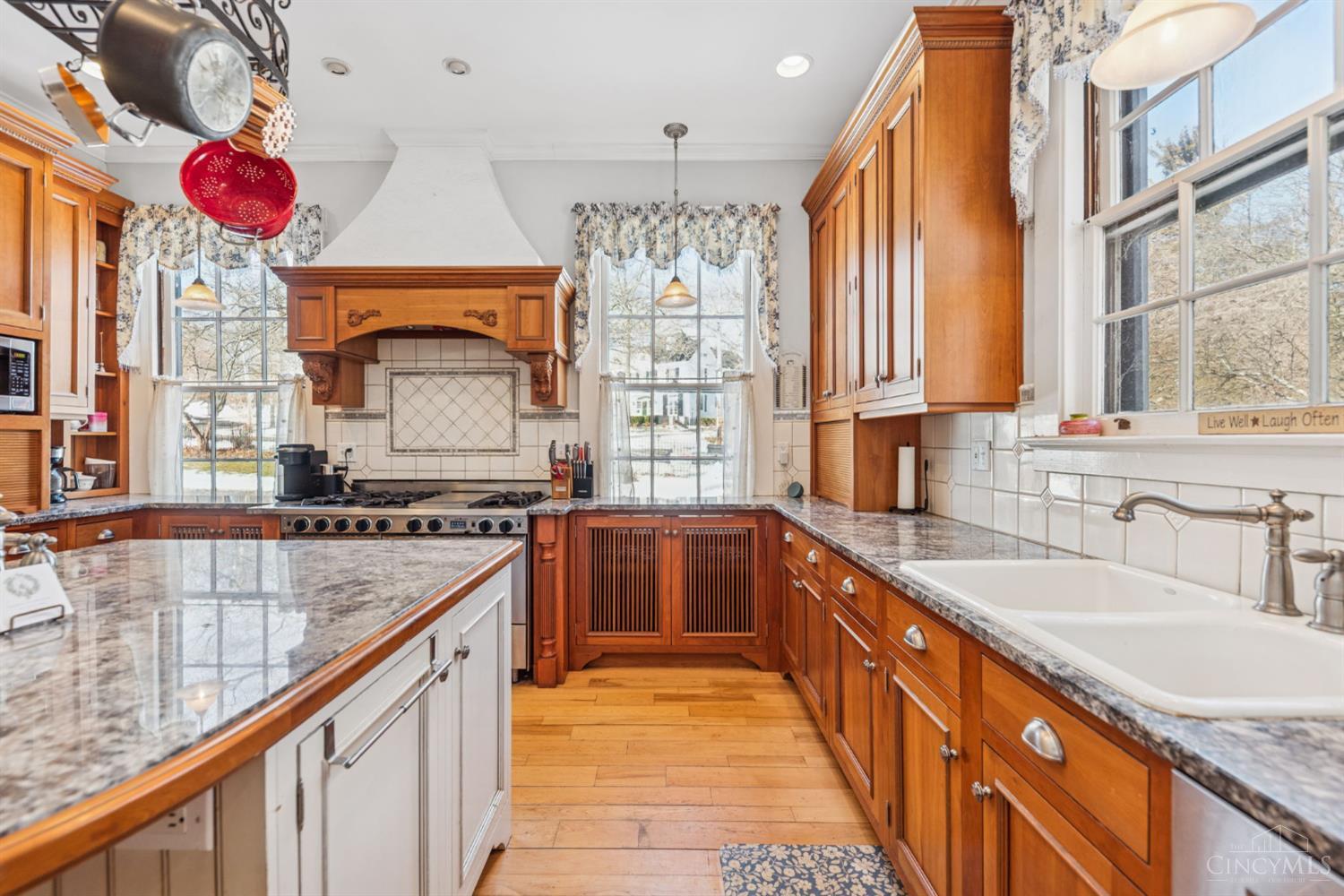 95 E Fountain Avenue, Glendale, OH, 45246