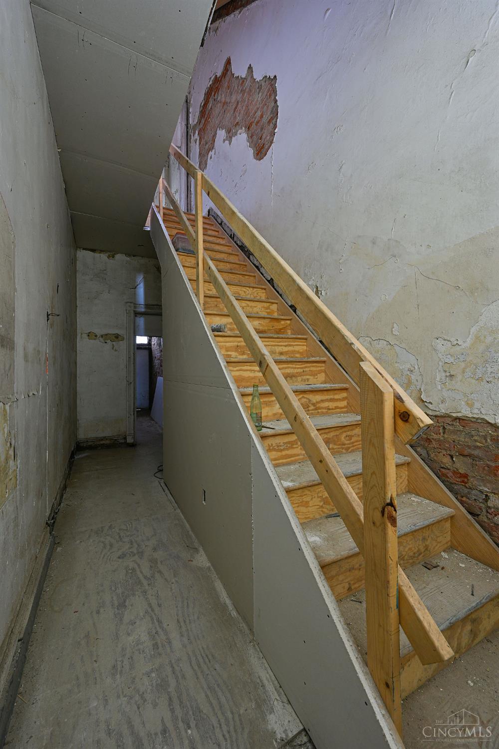 1913 Central Avenue, Cincinnati, OH, 45214 — photo 42