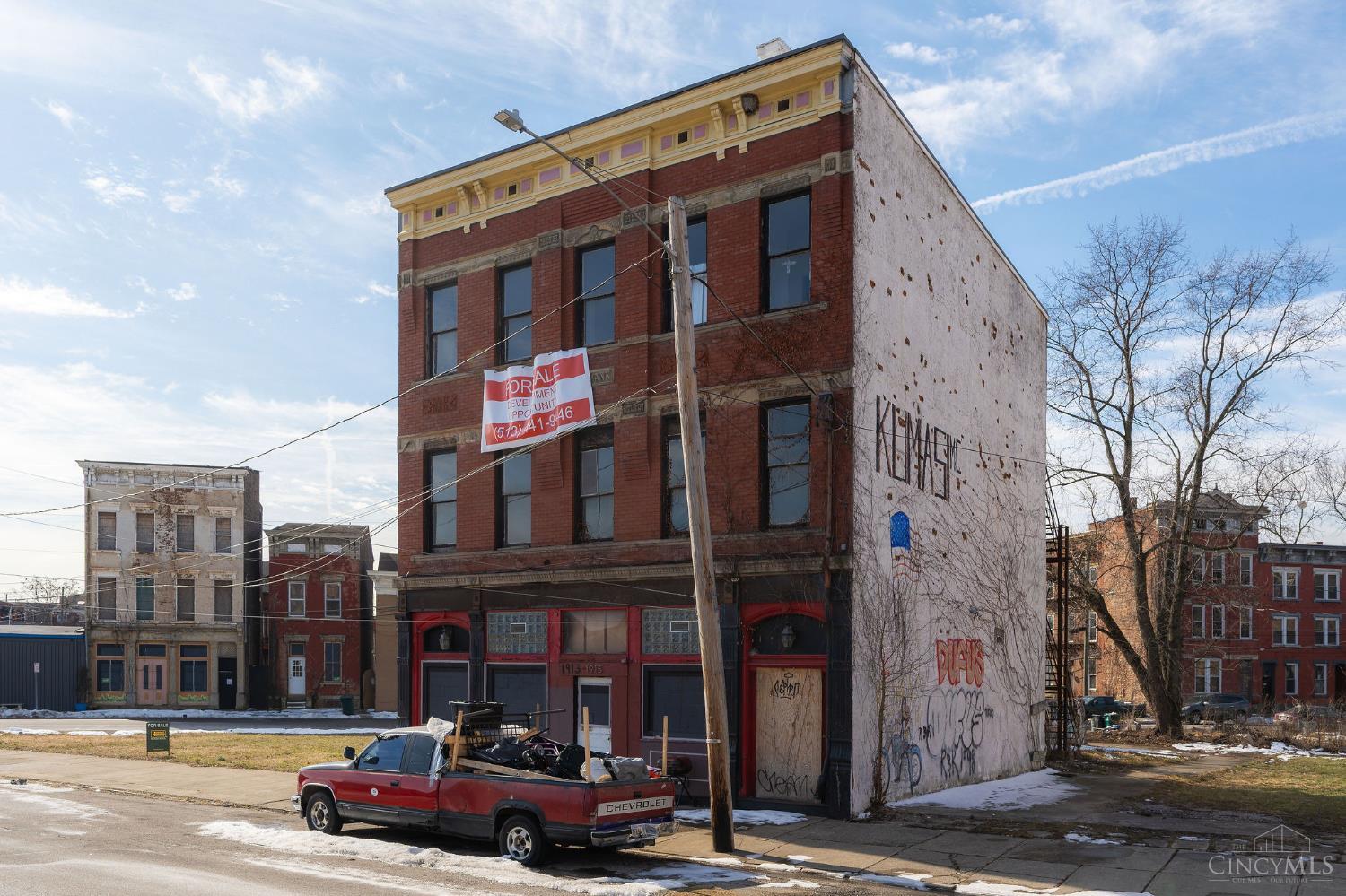 1913 Central Avenue, Cincinnati, OH, 45214