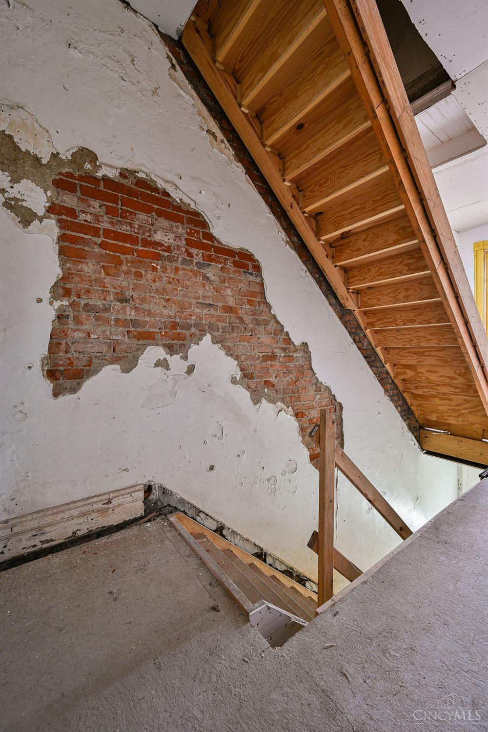 1913 Central Avenue, Cincinnati, OH, 45214 — photo 40