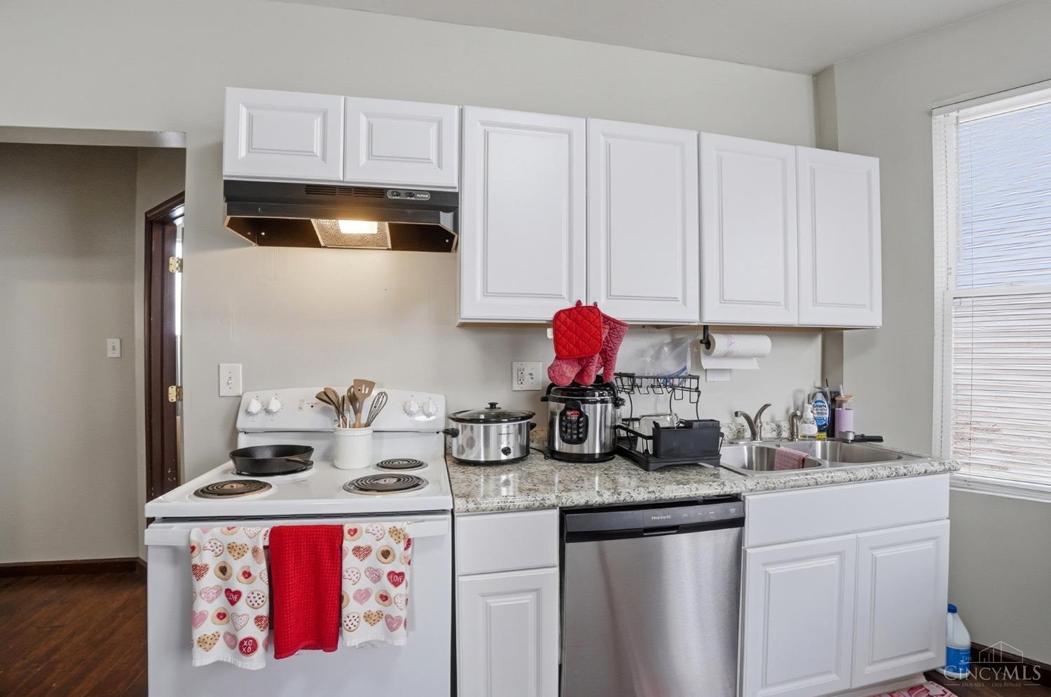 28 Juergens Avenue, Cincinnati, OH, 45220 — photo 8