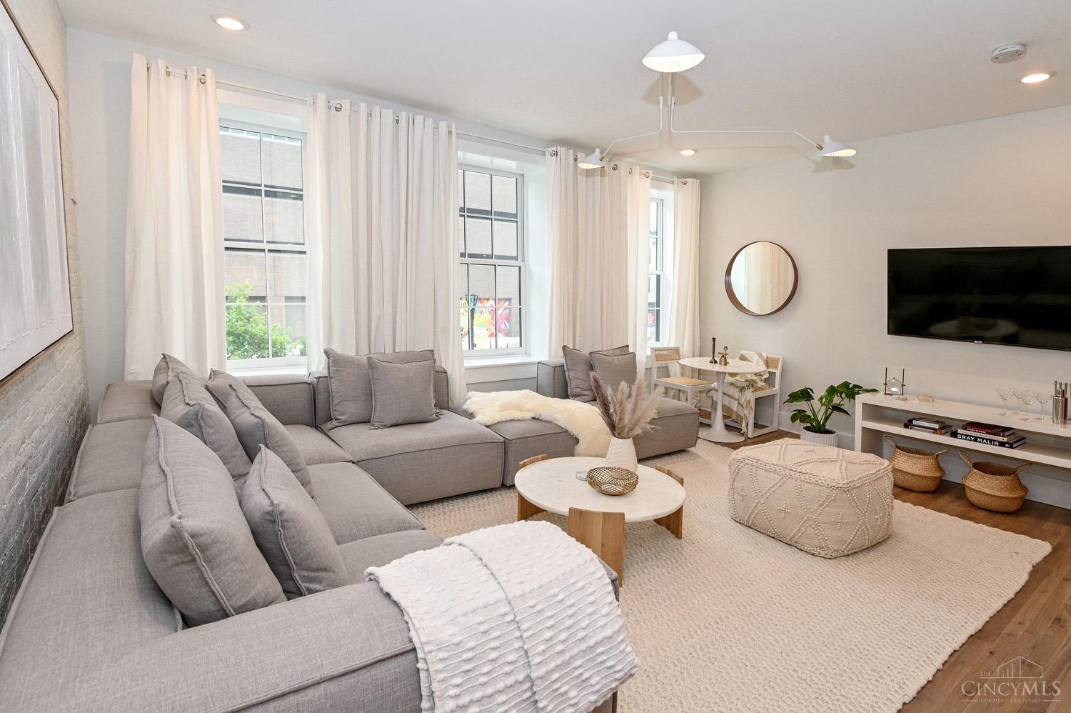 11 E Court Street #201, Cincinnati, OH, 45202 — photo 3
