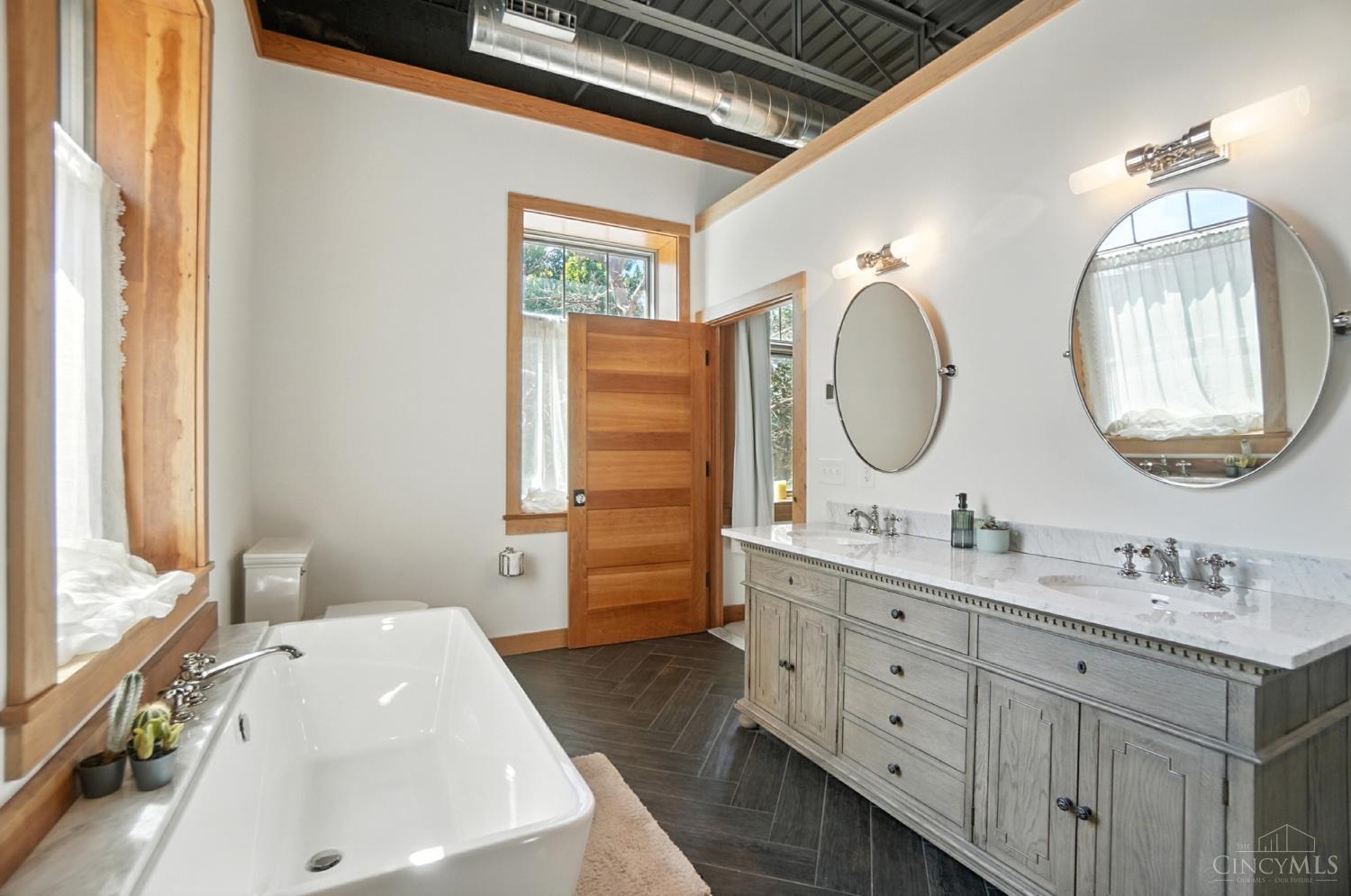 1628 Central Parkway