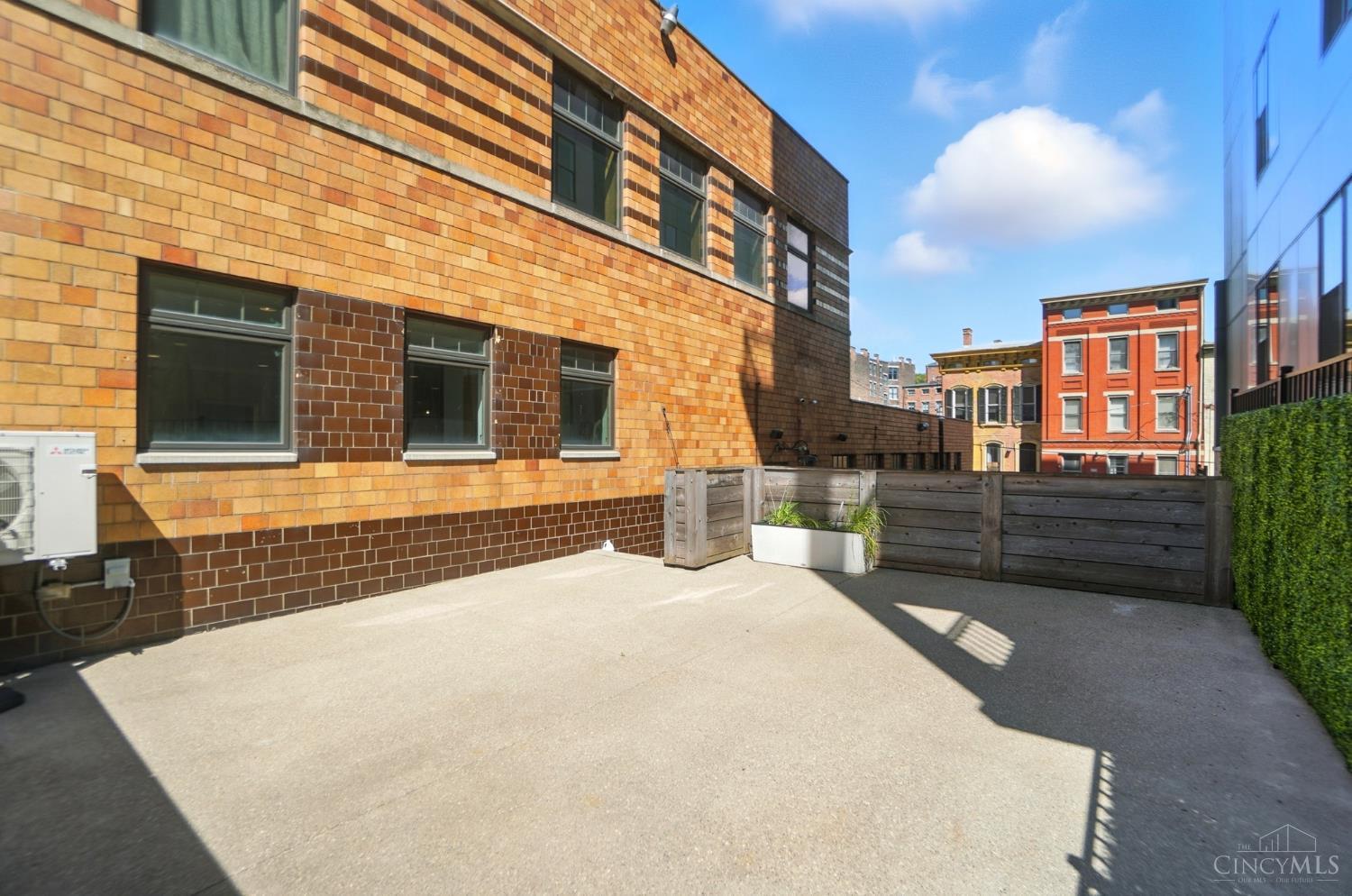 1628 Central Parkway