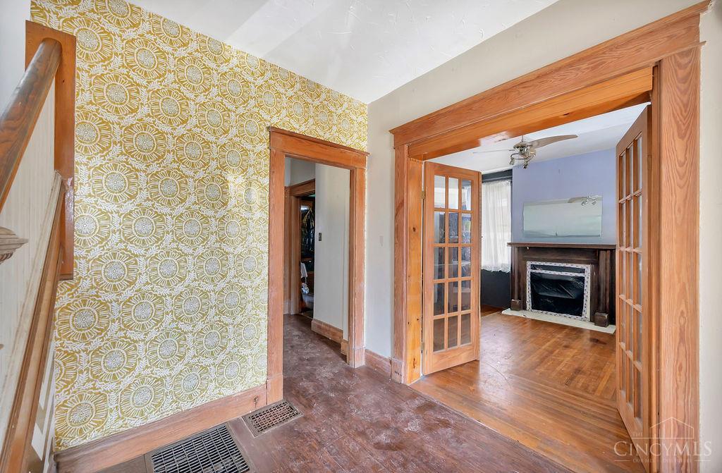 Homes for sale in Cincinnati, OH | 1506 Dixmont Ave, Cincinnati, OH 45207 | MLS# 1868719