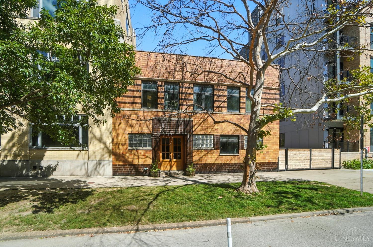 1628 Central Parkway