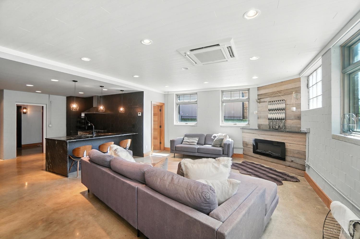 1628 Central Parkway