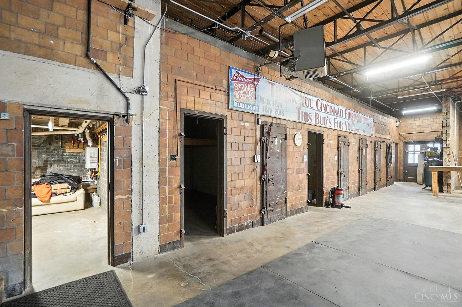 1628 Central Parkway