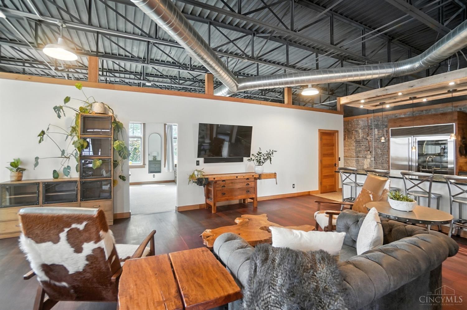 1628 Central Parkway