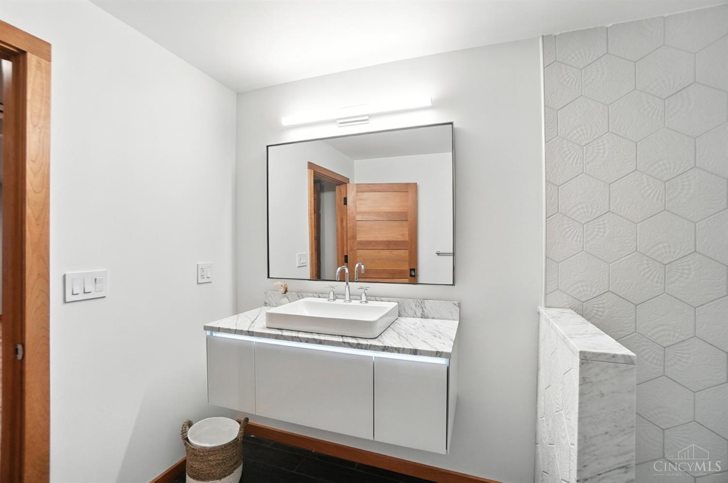 1628 Central Parkway