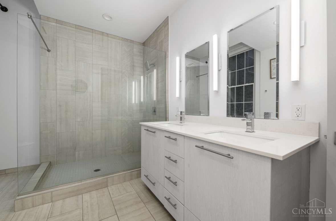 813 Broadway Street #204, Cincinnati, OH, 45202 — photo 17