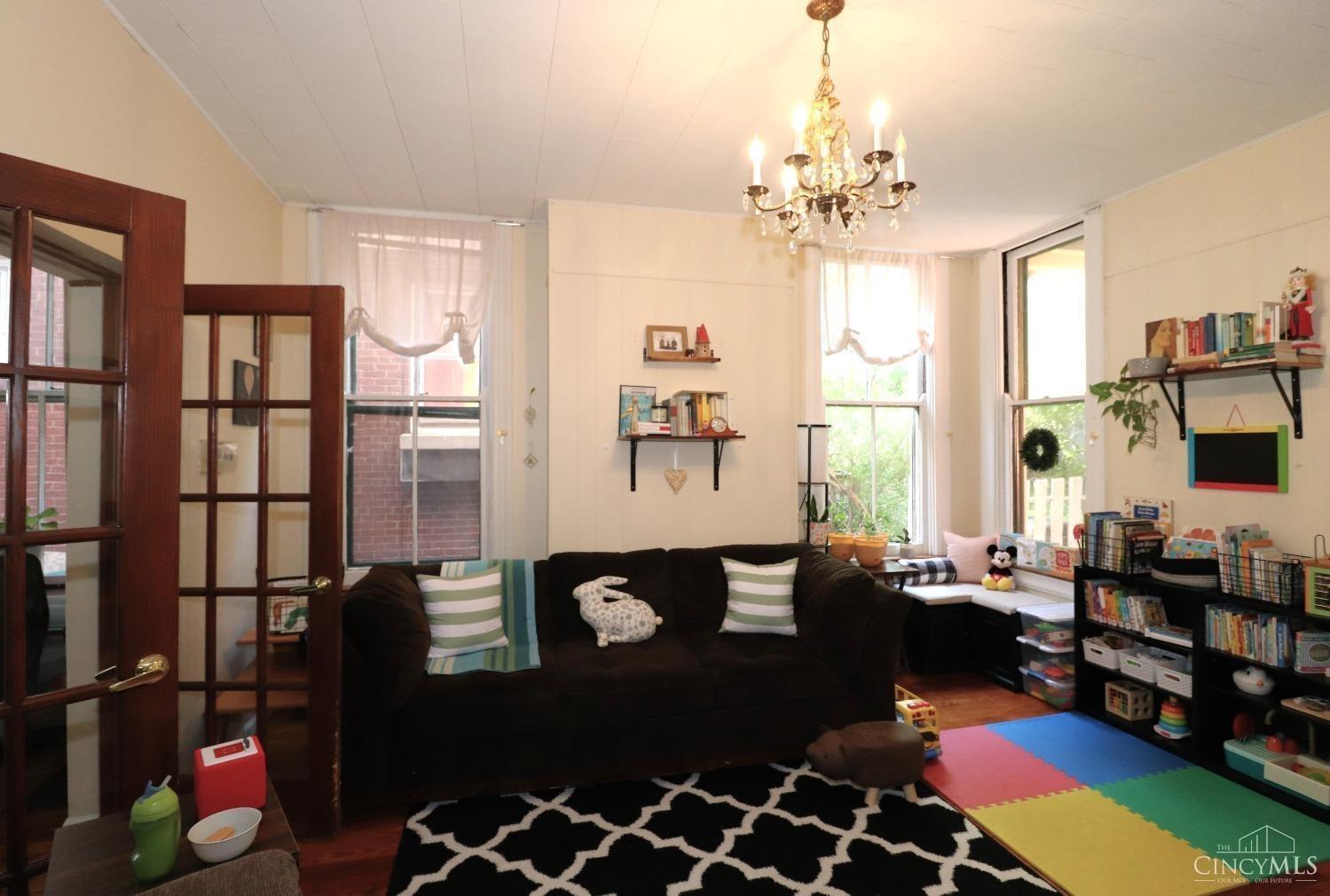 2462 Fairview Avenue, Cincinnati, OH, 45219 — photo 11