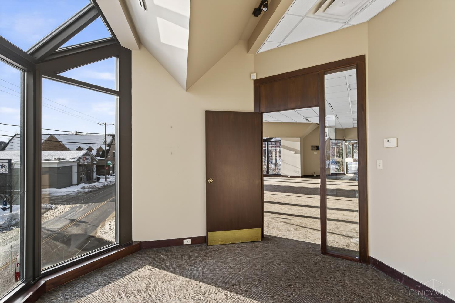 3443 Edwards Road, Cincinnati, OH, 45208 — photo 9
