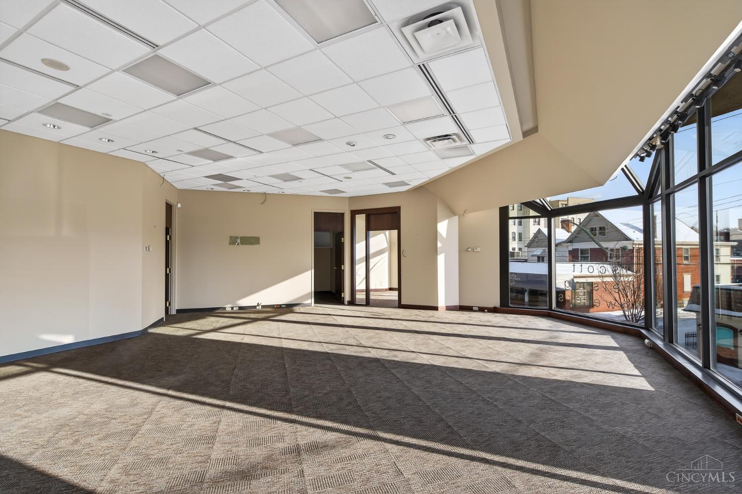 3443 Edwards Road, Cincinnati, OH, 45208 — photo 6