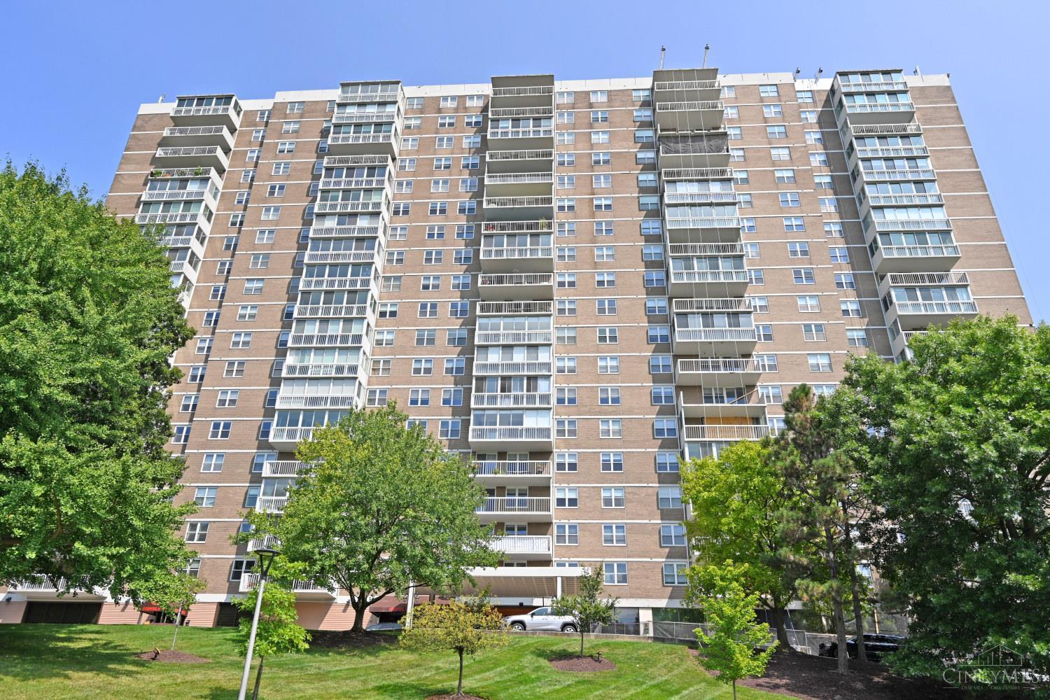 Homes for sale in Cincinnati, OH | 2444 Madison Rd #1106, Cincinnati, OH 45208 | MLS# 1869570