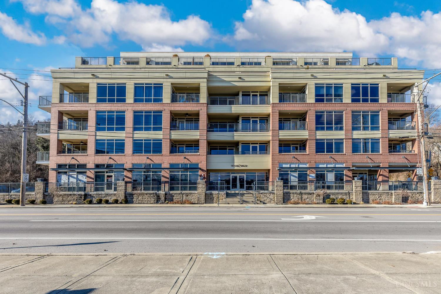 2260 Riverside Drive #405, Cincinnati, OH, 45202