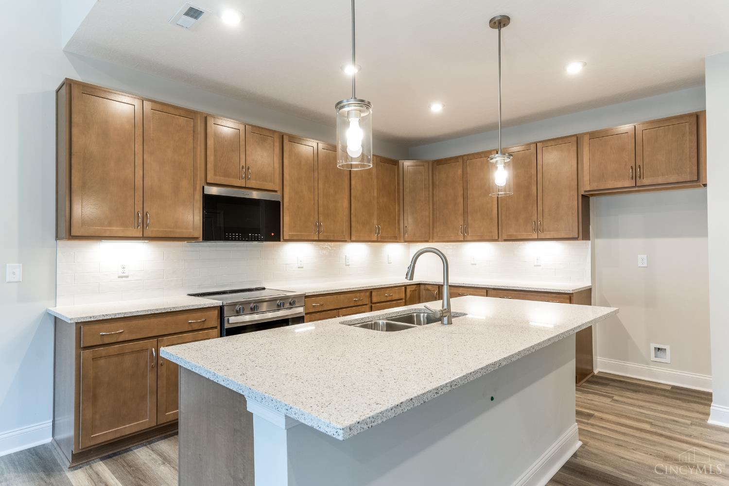 3265 Thoroughbred Drive, Goshen Twp, OH, 45140 — photo 8