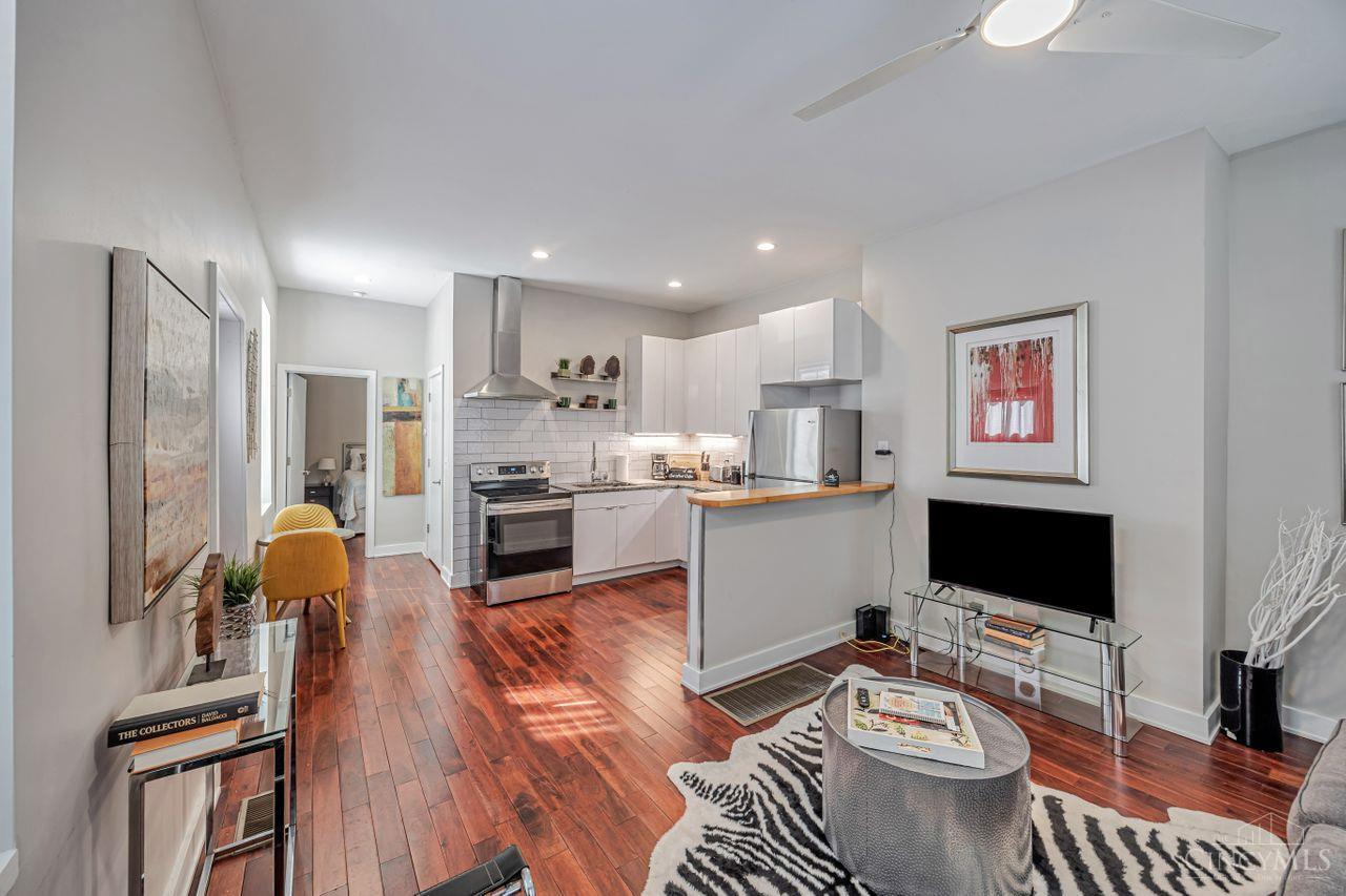 121 Green Street, Cincinnati, OH, 45202 — photo 22