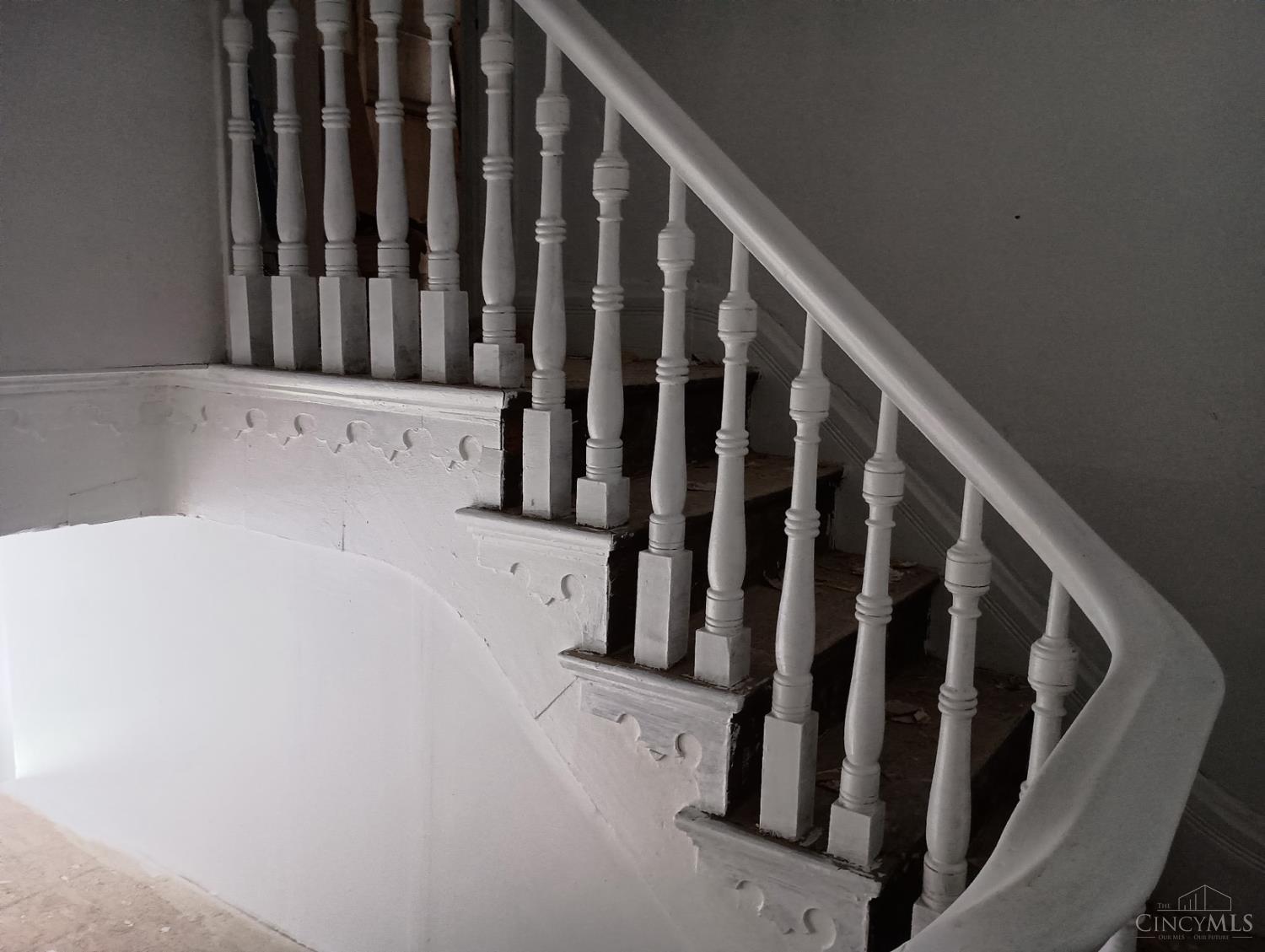 Homes for sale in Cincinnati, OH | 966 Fairbanks Ave, Cincinnati, OH 45205 | MLS# 1870210