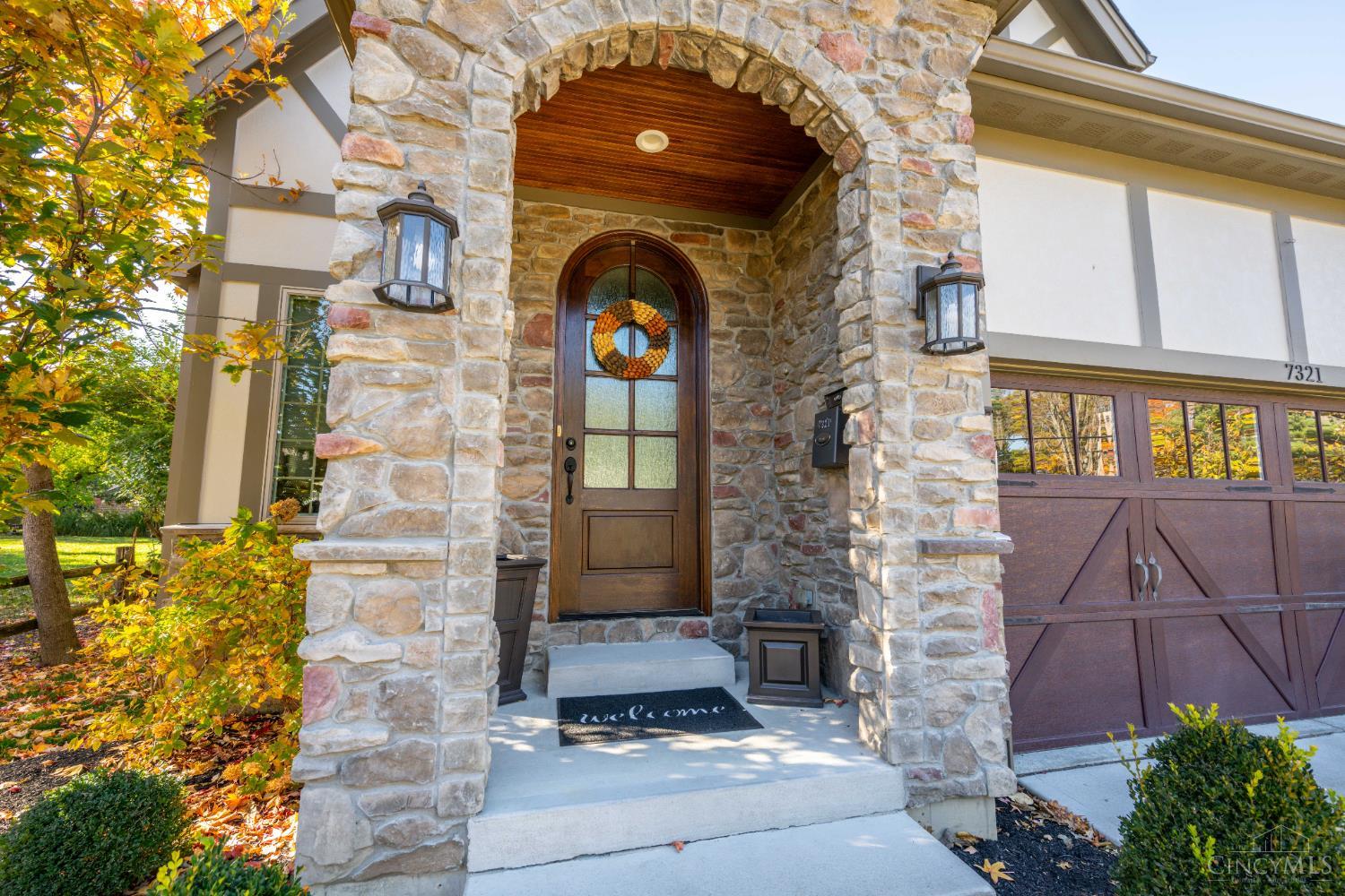 Homes for sale in Sycamore Twp, OH | 7321 Hosbrook Rd, Sycamore Twp, OH 45243 | MLS# 1870343