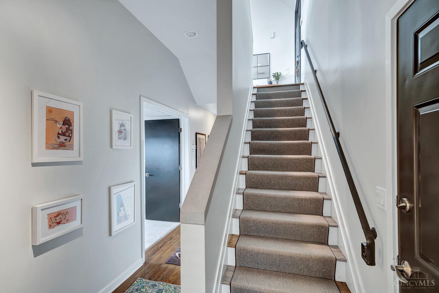 987 Hill Street, Cincinnati, OH, 45202 — photo 17