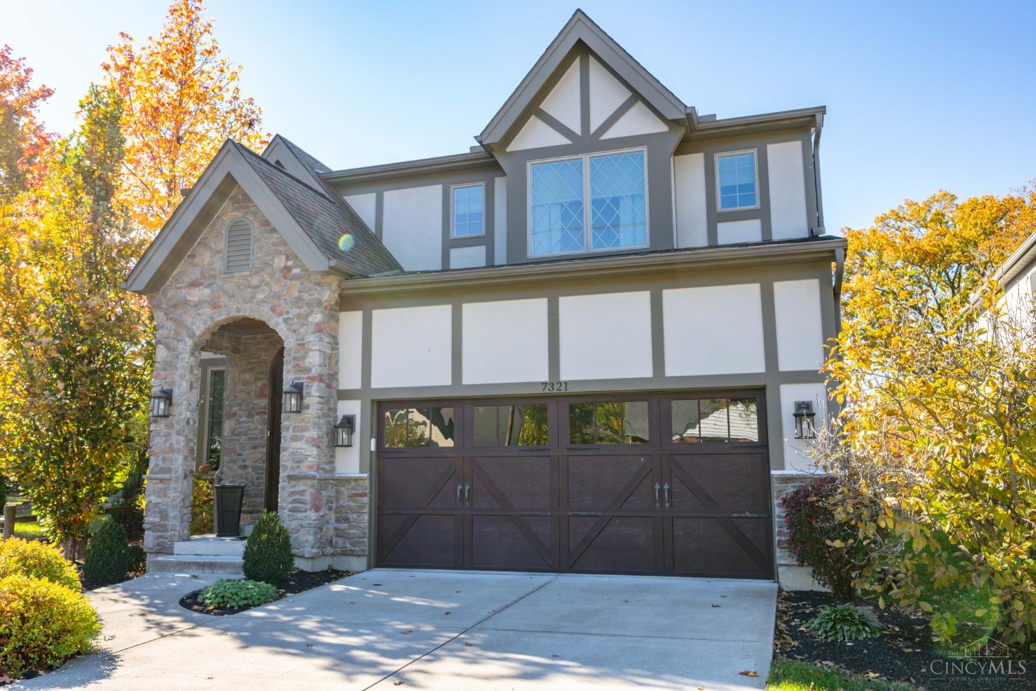 Homes for sale in Sycamore Twp, OH | 7321 Hosbrook Rd, Sycamore Twp, OH 45243 | MLS# 1870343