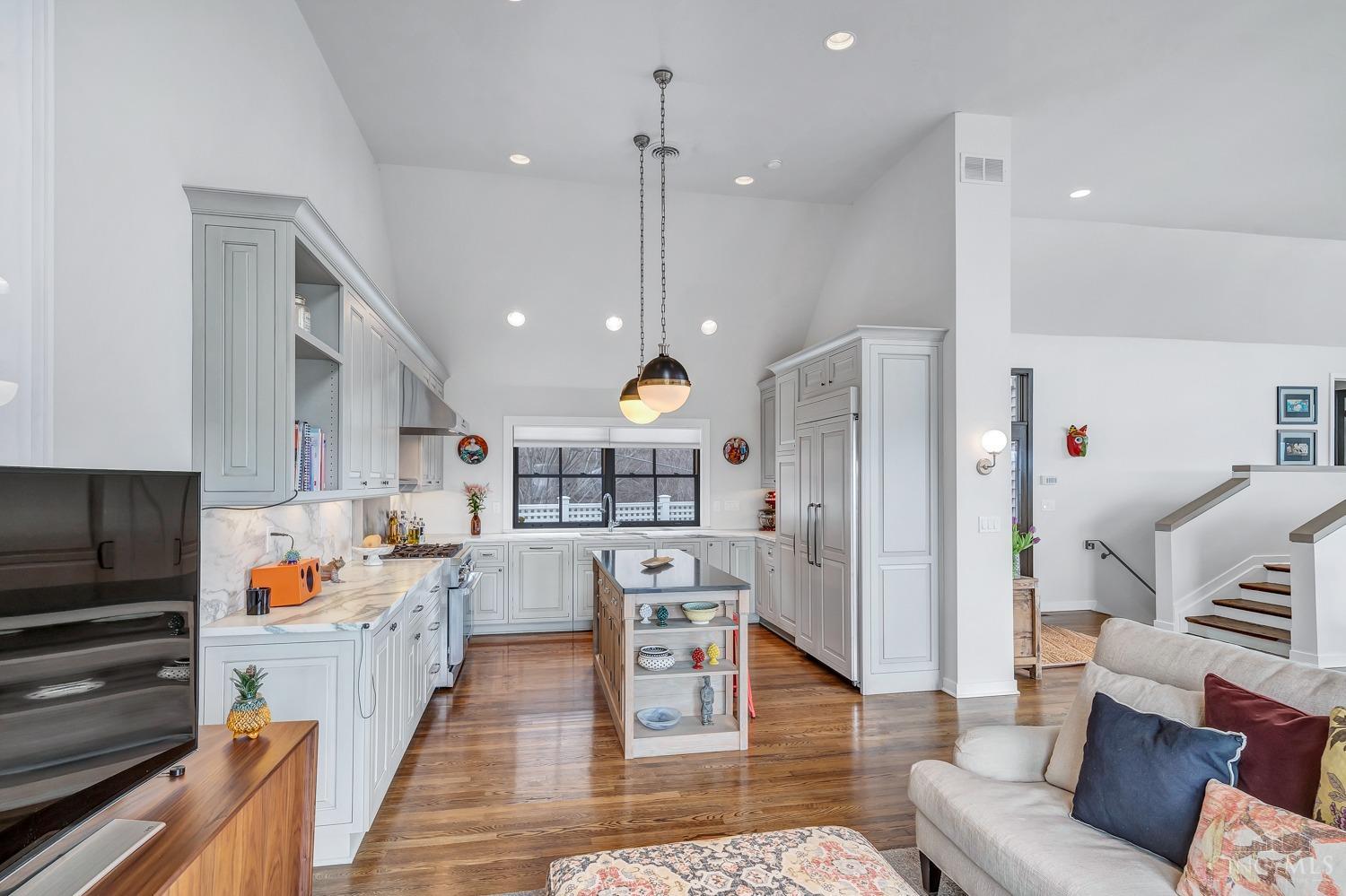 987 Hill Street, Cincinnati, OH, 45202 — photo 8