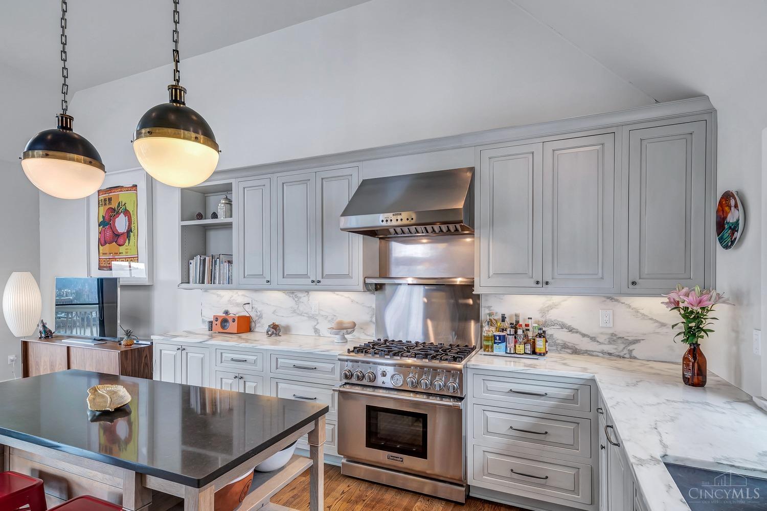 987 Hill Street, Cincinnati, OH, 45202 — photo 11
