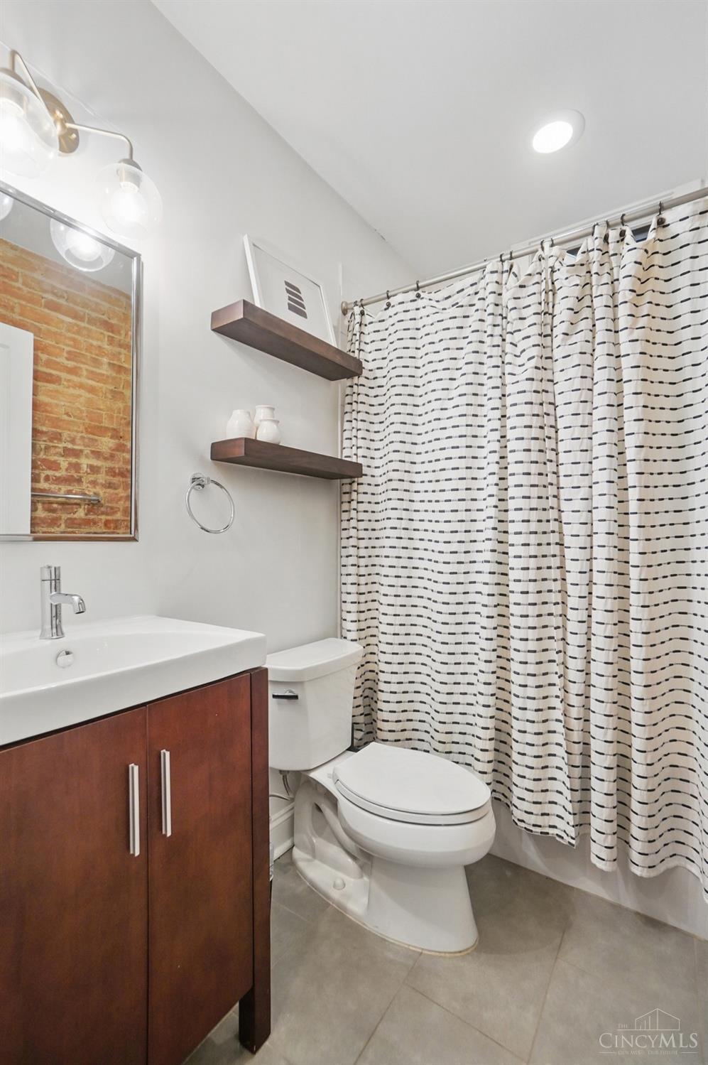 1308 Broadway Street