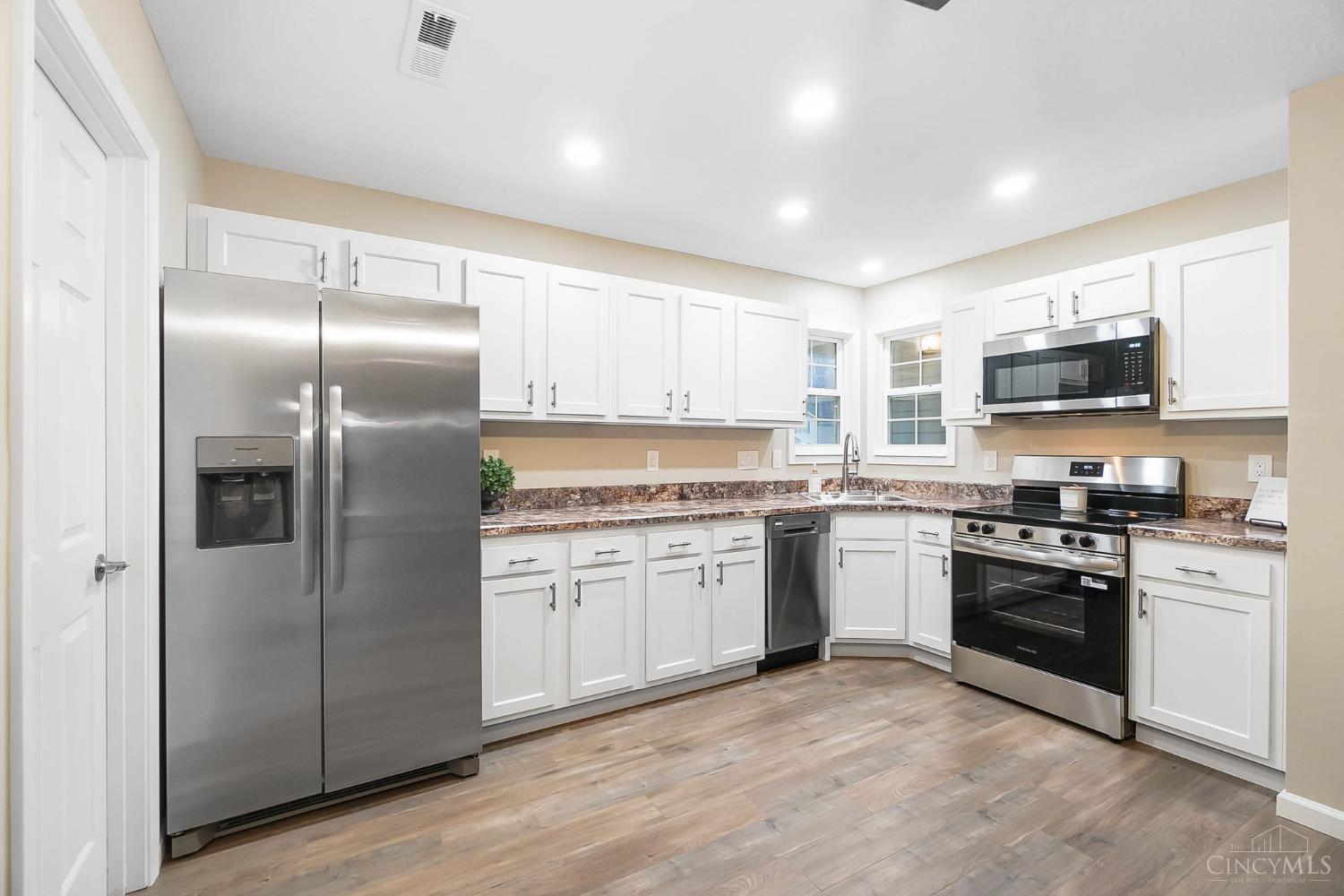 Homes for sale in Batavia Twp, OH | 46 Huntington Ave, Batavia Twp, OH 45102 | MLS# 1870789